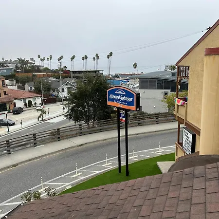 Howard Johnson By Wyndham Santa Cruz Beach Boardwalk Exterior photo