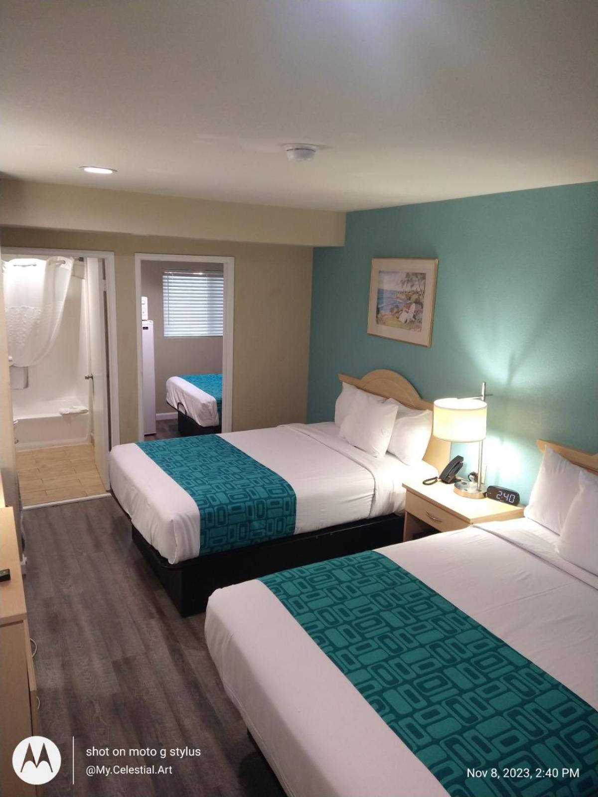 Howard Johnson By Wyndham Boardwalk Hotel