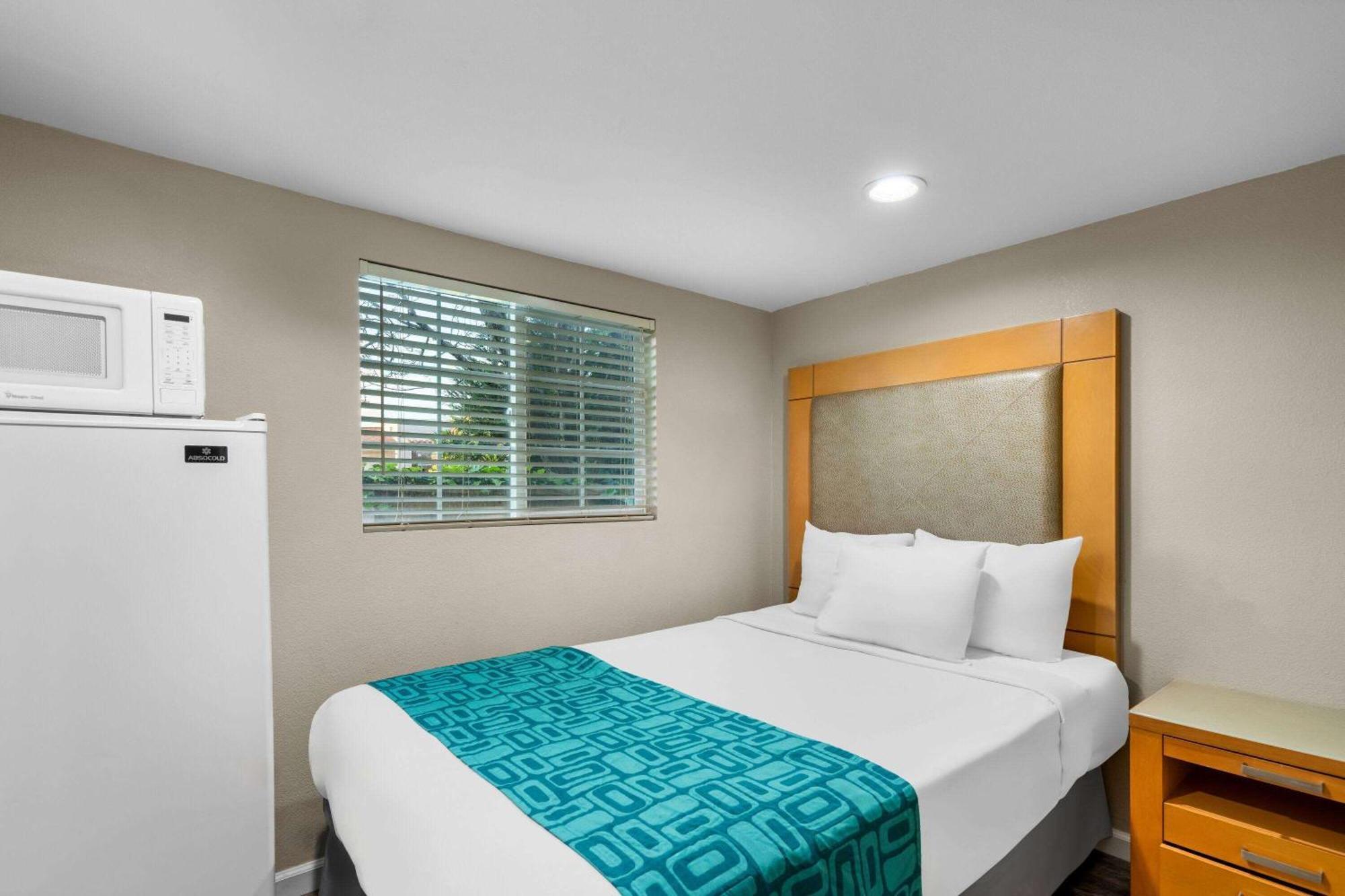 Hotel Howard Johnson By Wyndham Boardwalk