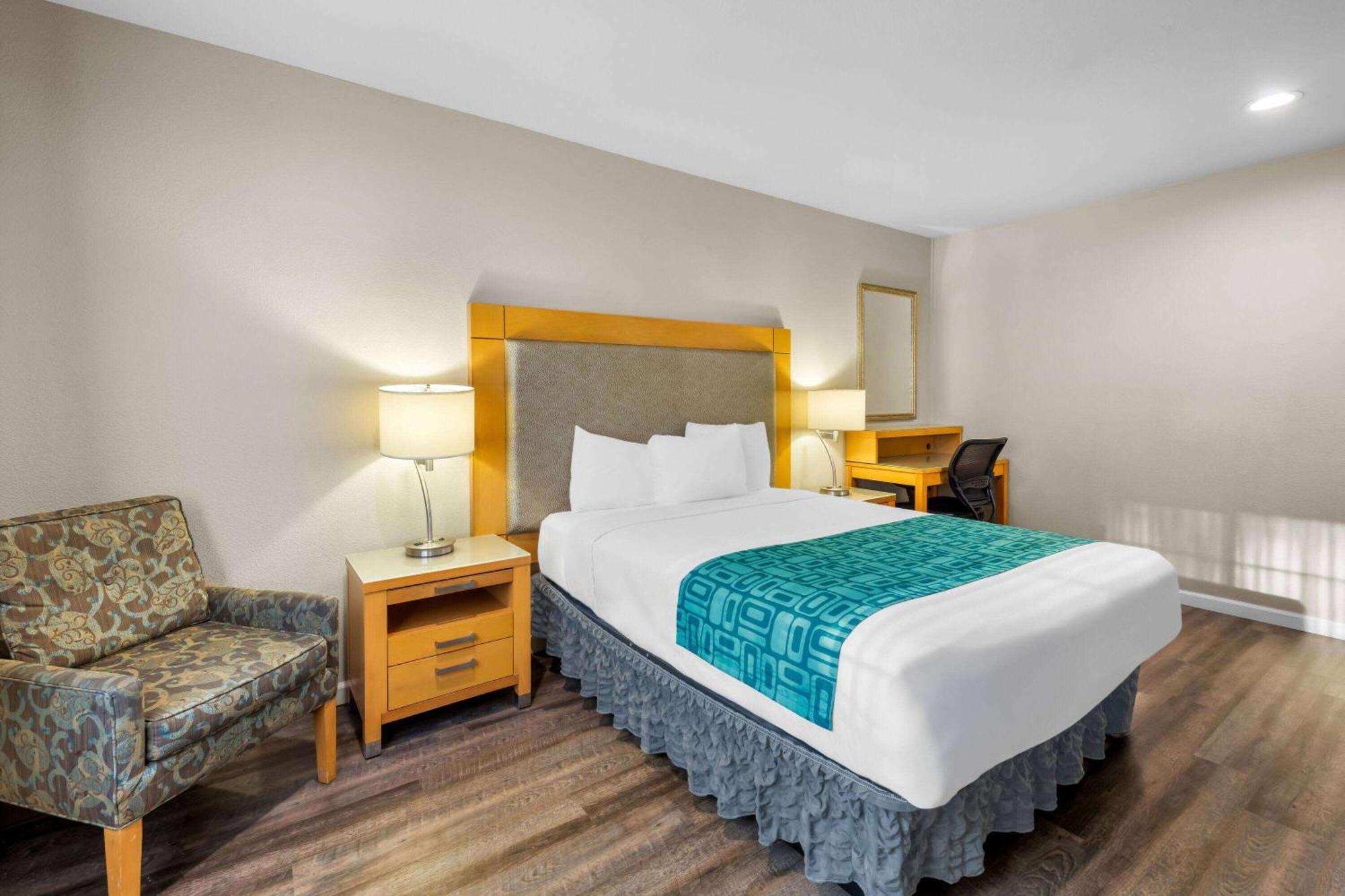 Hotel Howard Johnson By Wyndham Boardwalk Santa Cruz