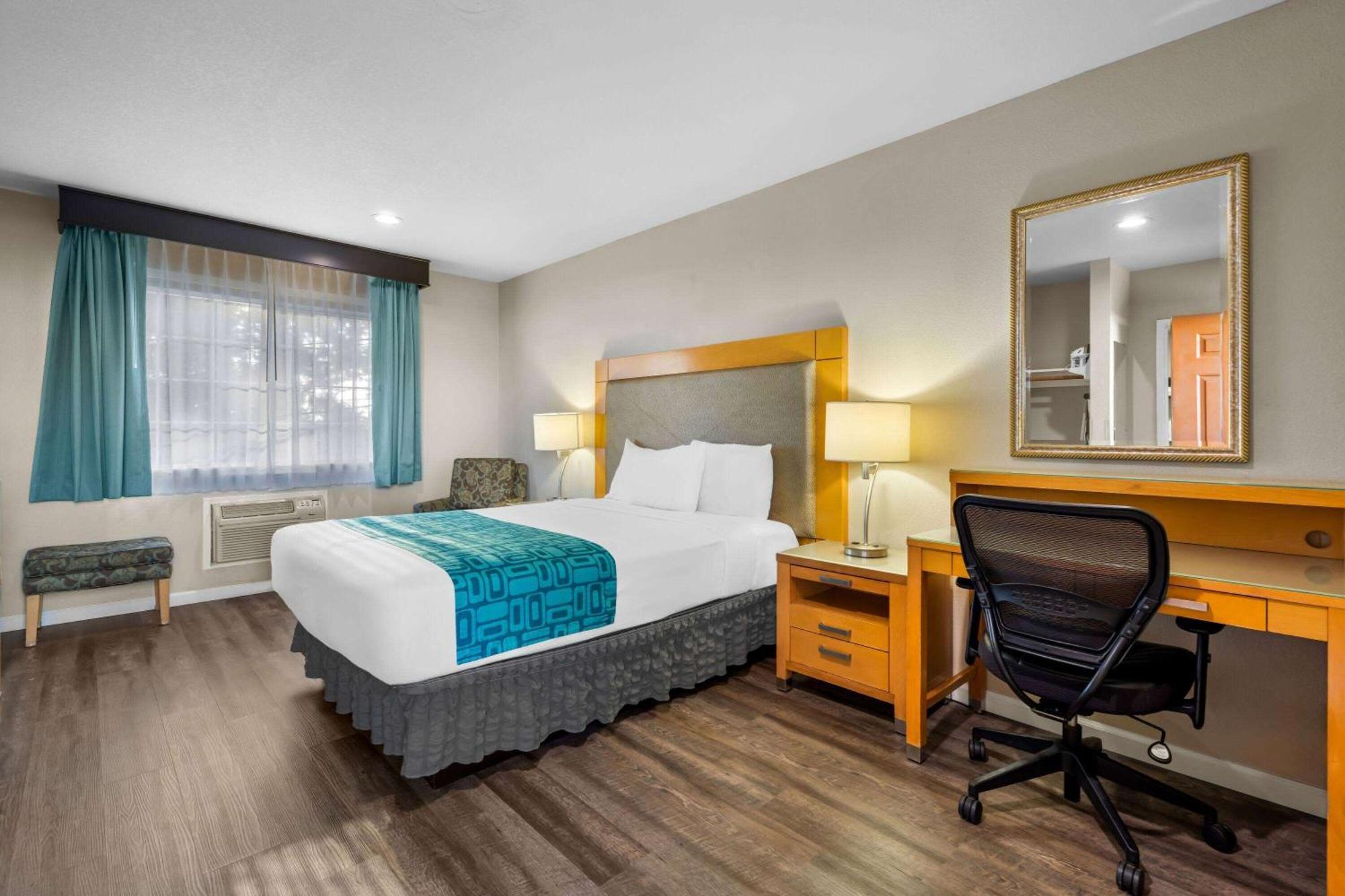 Howard Johnson By Wyndham Boardwalk
