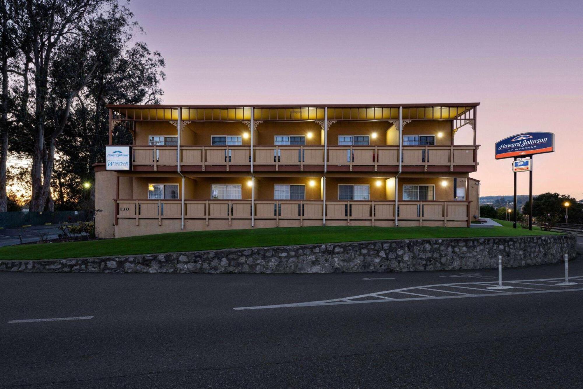 Howard Johnson By Wyndham Boardwalk Santa Cruz