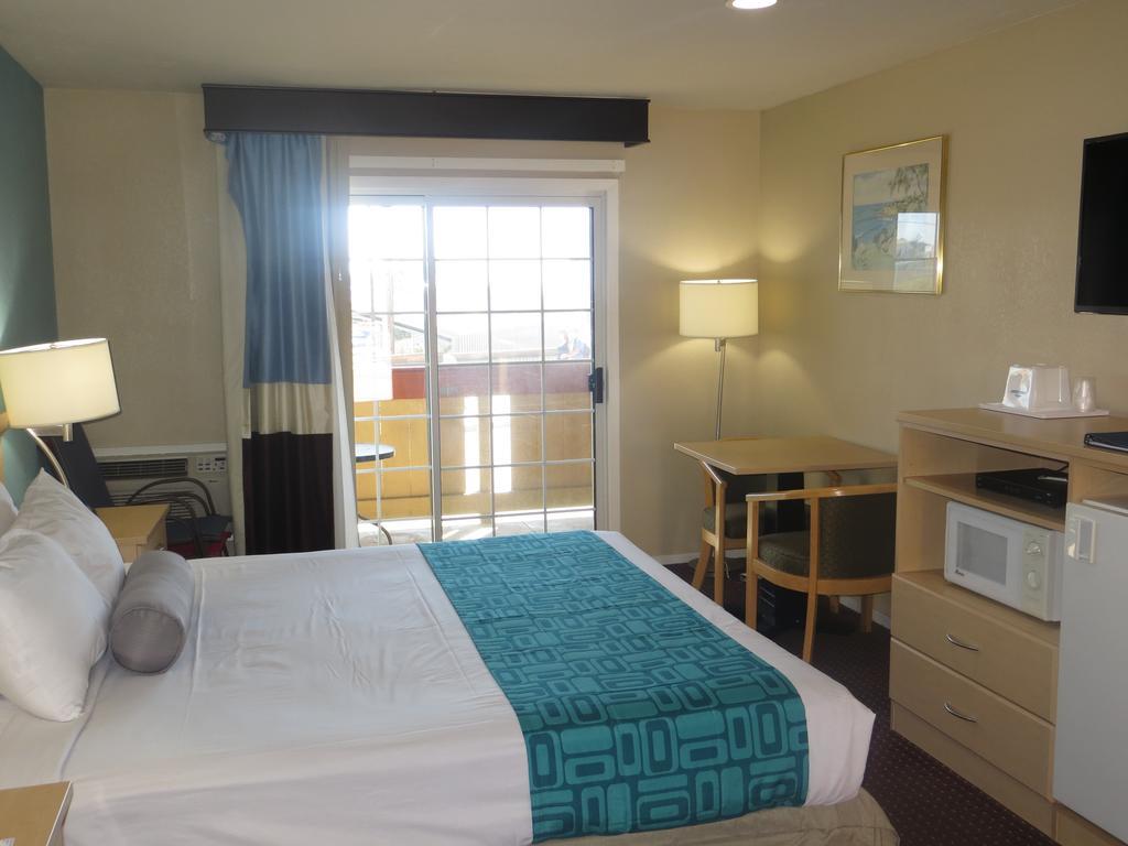 Howard Johnson By Wyndham Boardwalk Hotel Santa Cruz