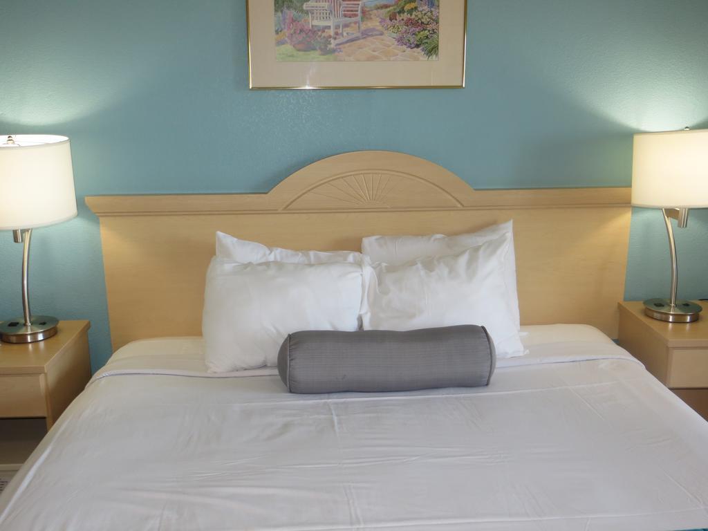 Hotel Howard Johnson By Wyndham Boardwalk 2*